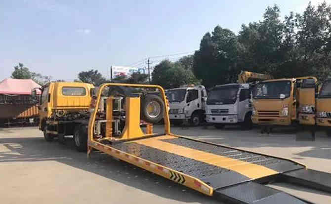 荔浦汽车中途维修案例